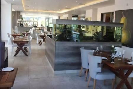 Sandton Skye Apartment Johannesburg Esterno foto